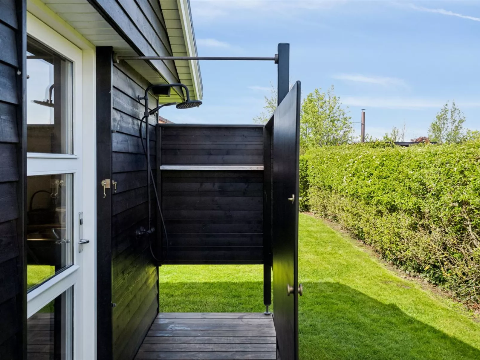 "Ekatarina" - 125m from the sea-Binnen