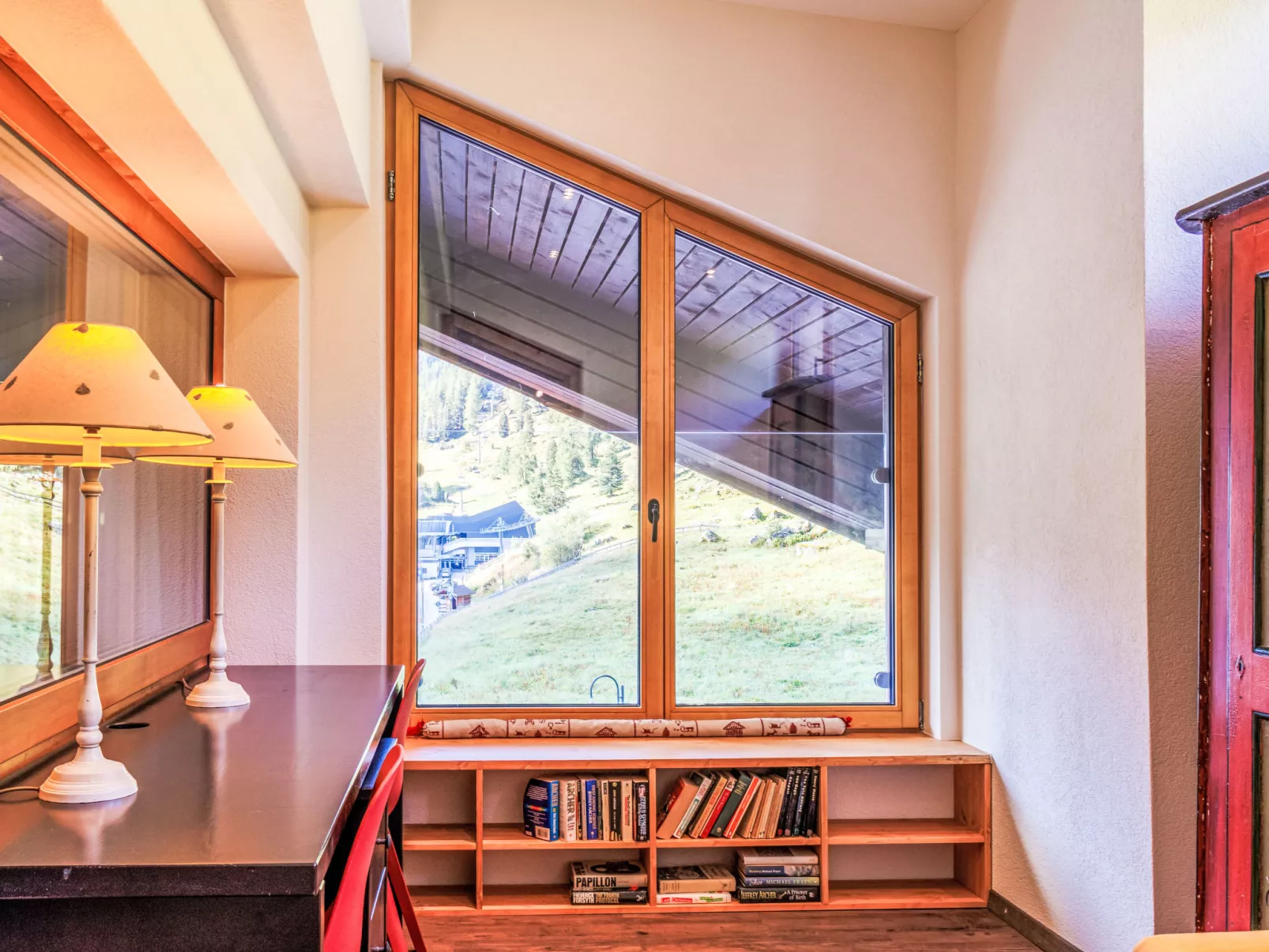 Dents Rousses B4-Binnen