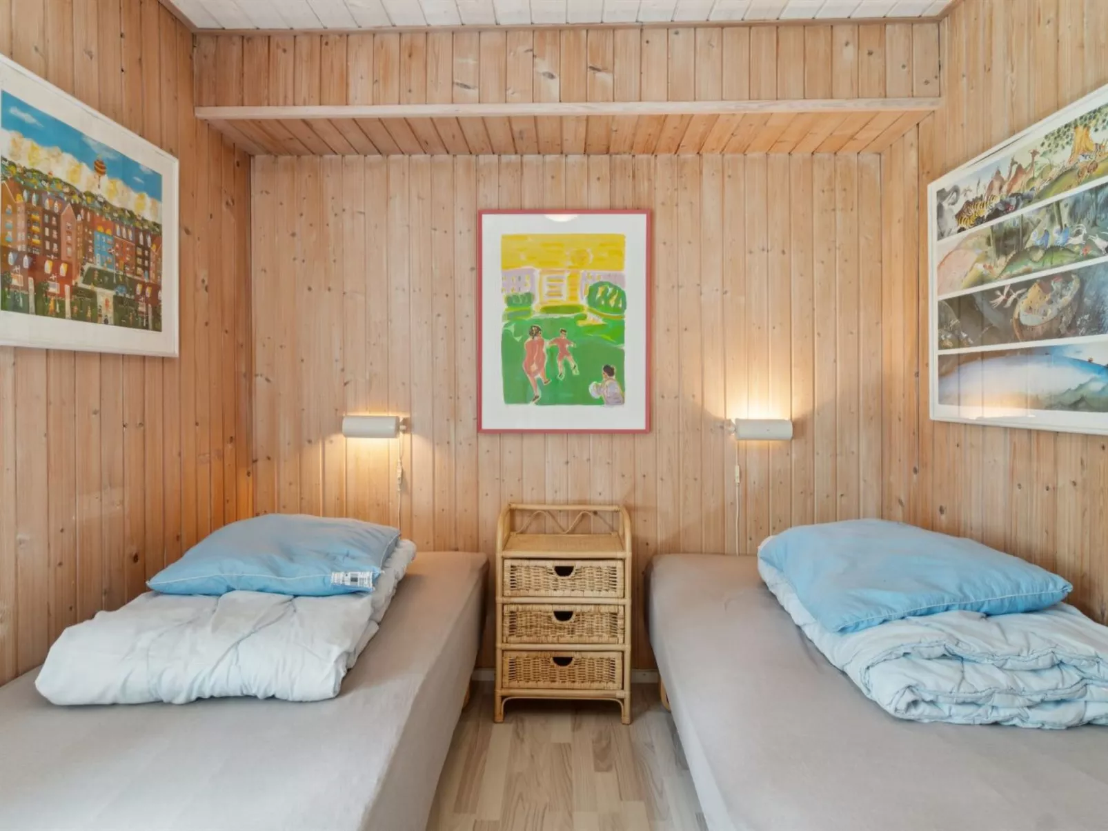 "Tom" - 125m from the sea-Binnen