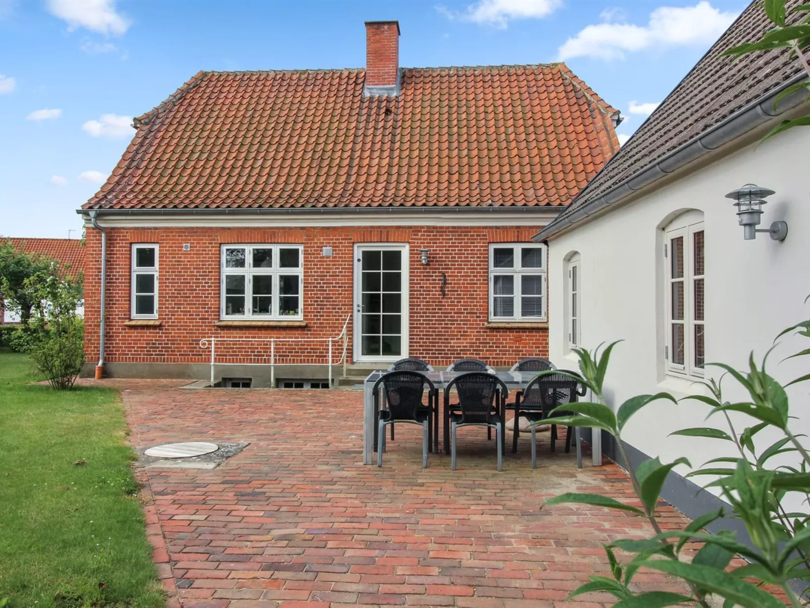 "Lilli" - 2km to the fjord-Buiten