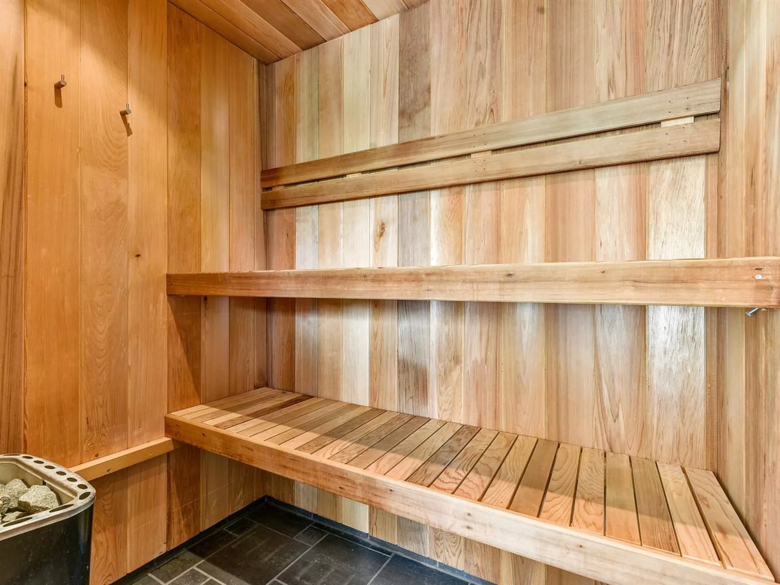 "Sylvelin" - 400m to the fjord-Binnen