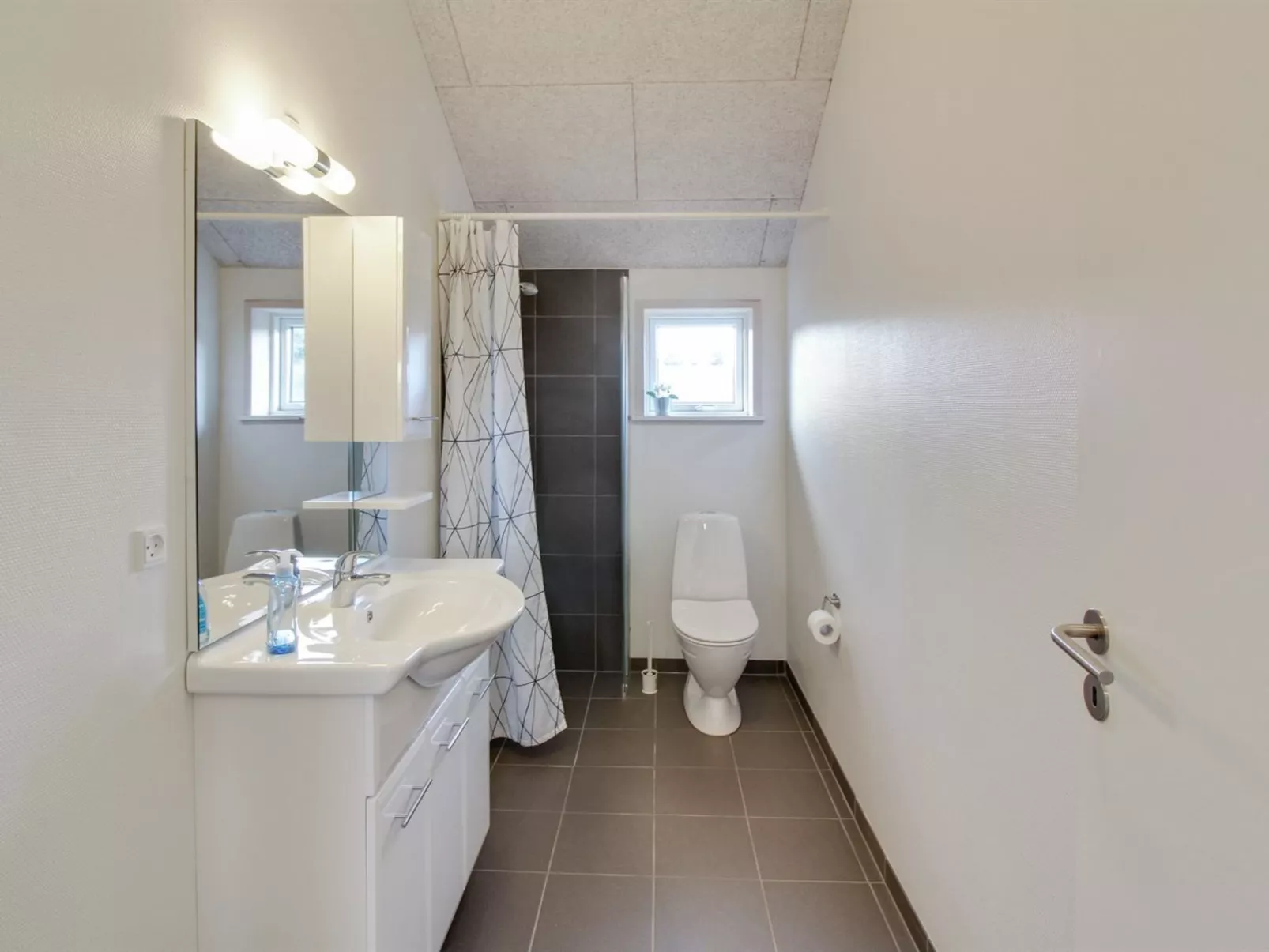 "Ethel" - 1.5km to the fjord-Binnen