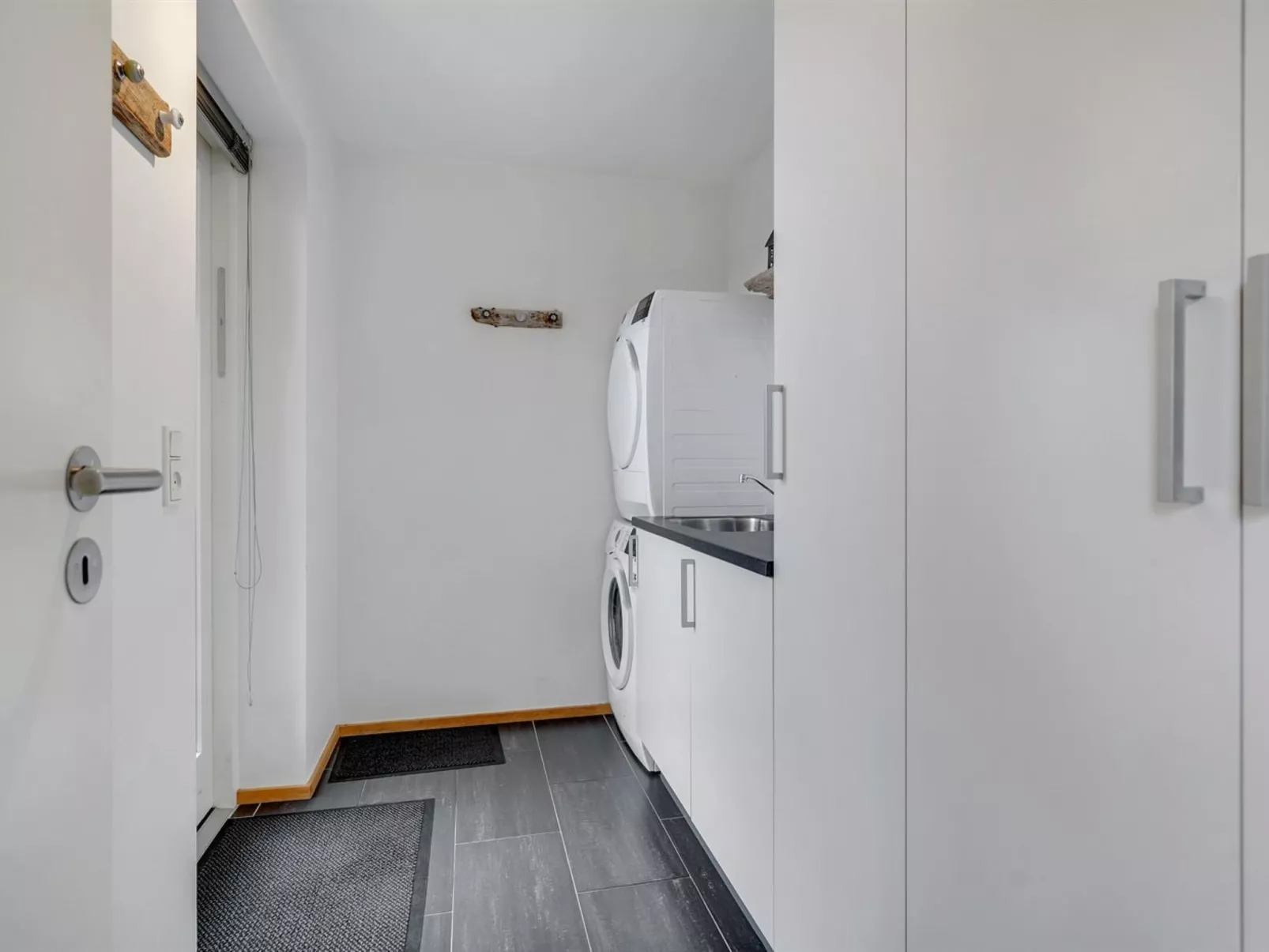 "Pirkko" - 100m from the sea-Binnen