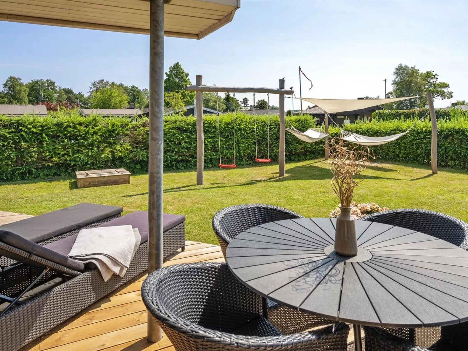 "Nine" - 200m from the sea-Buiten