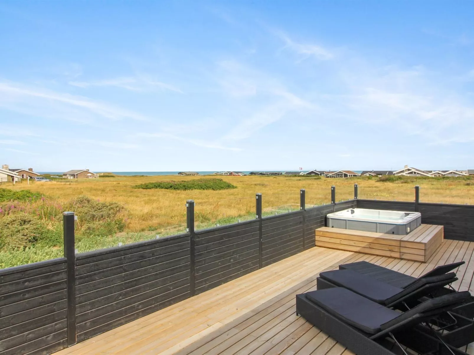 "Heilo" - 300m from the sea-Buiten