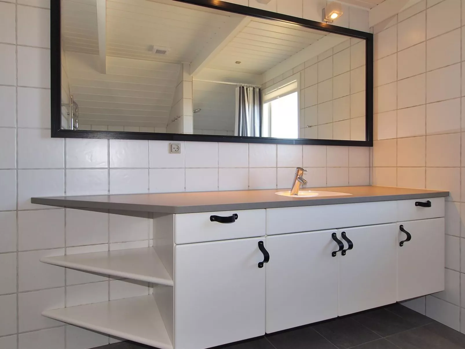 "Sightrygg" -  from the sea-Binnen