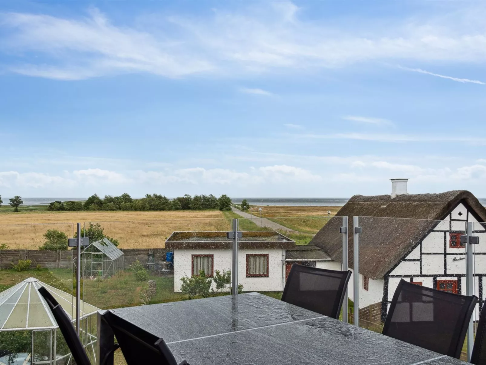 "Amely" - 500m from the sea-Buiten