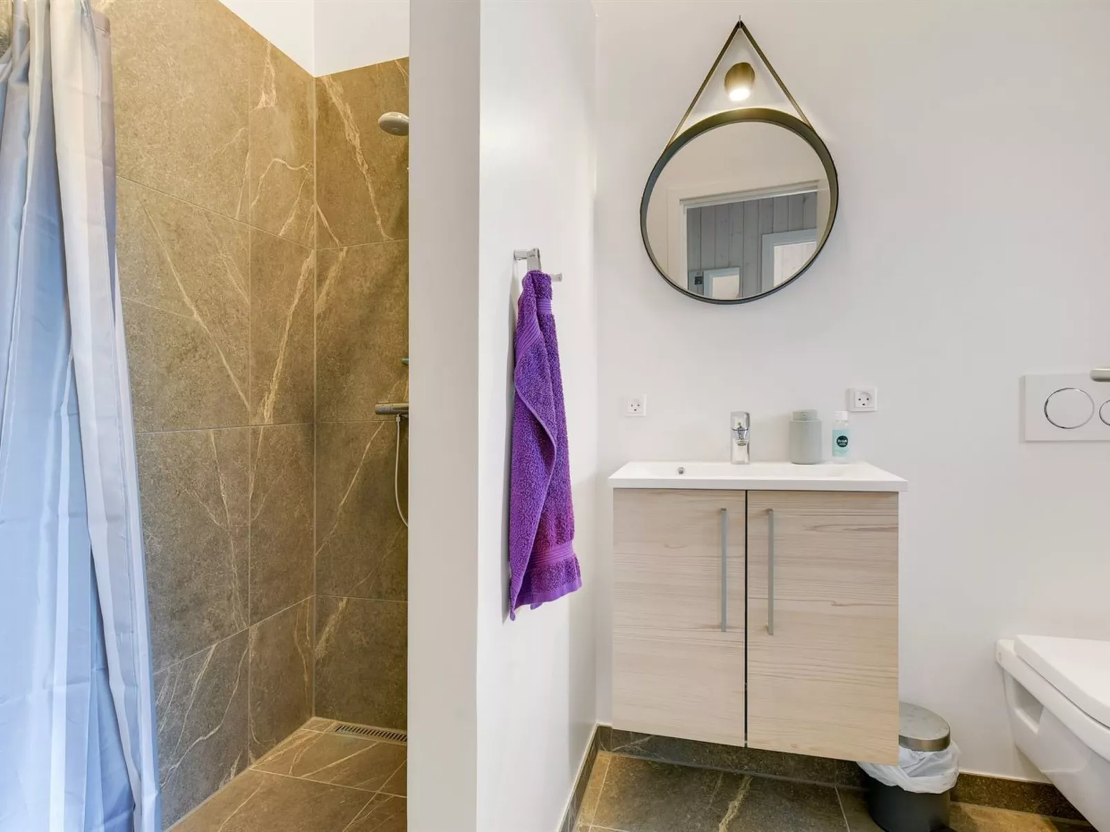 "Rathulf" - 500m from the sea-Binnen