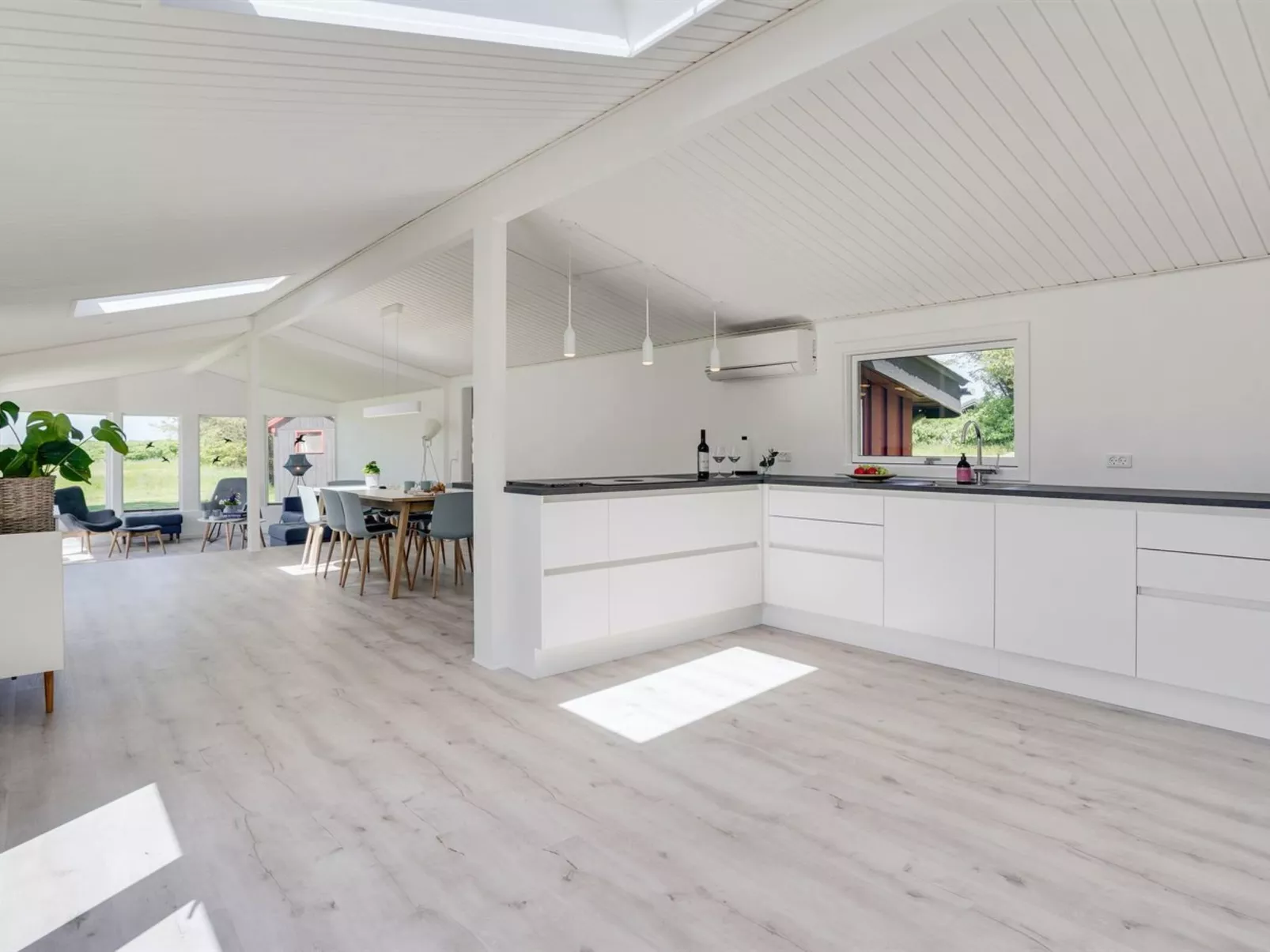 "Albert" - 340m from the sea-Binnen