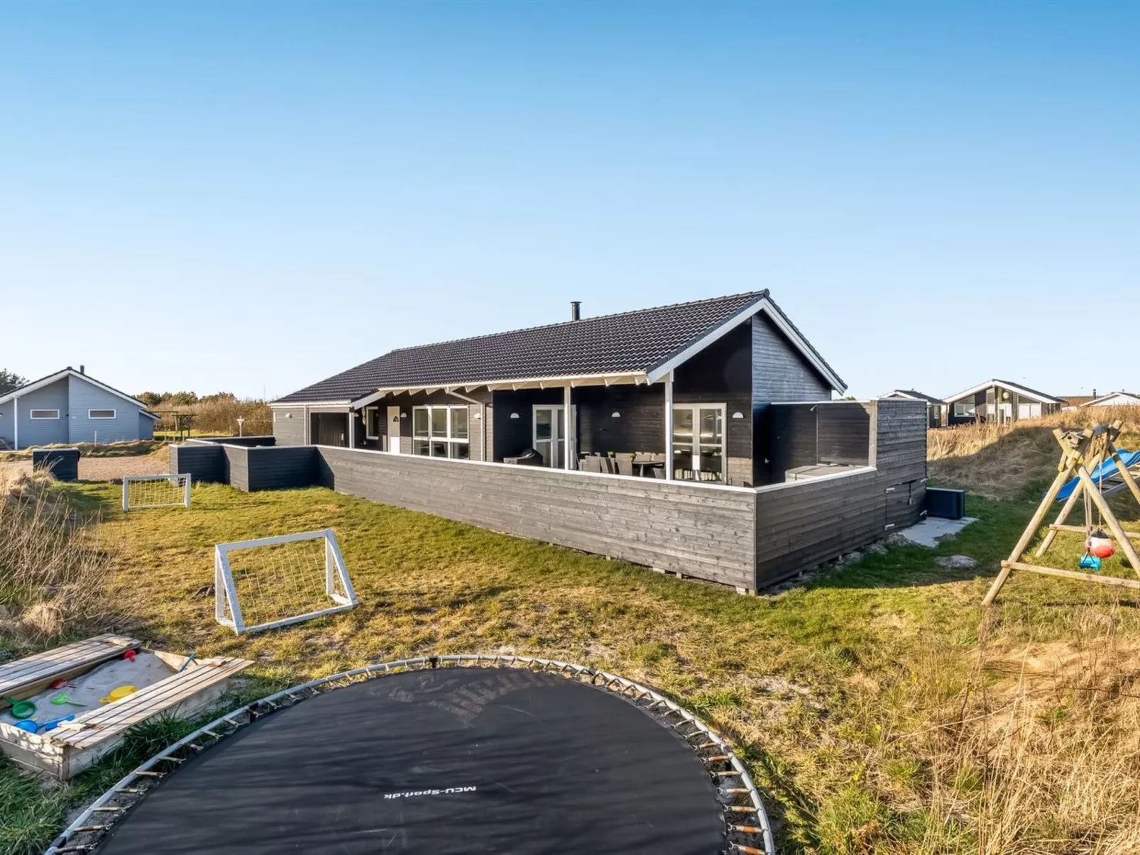 "Markku" - 400m from the sea-Buiten