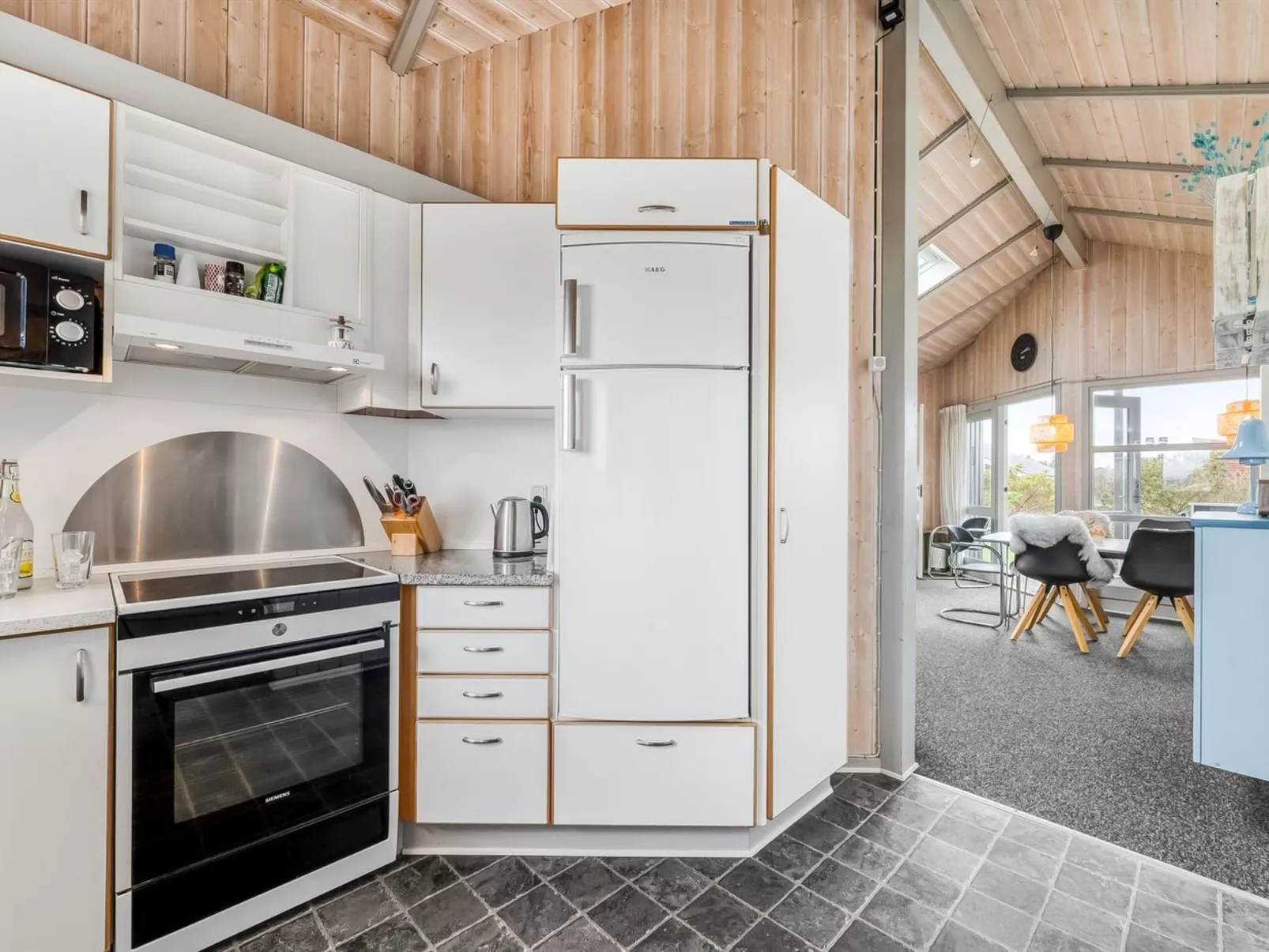 "Marisol" - 600m to the fjord-Binnen