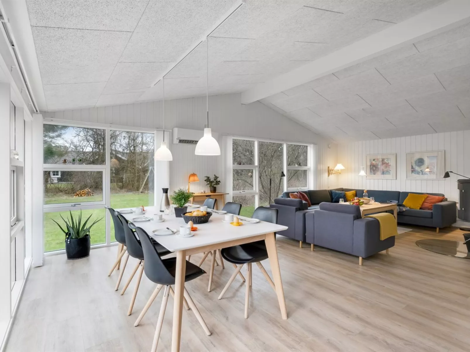 "Ridvan" - 500m from the sea-Binnen