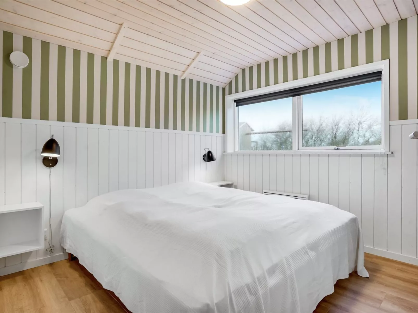 "Ano" - 950m from the sea-Binnen