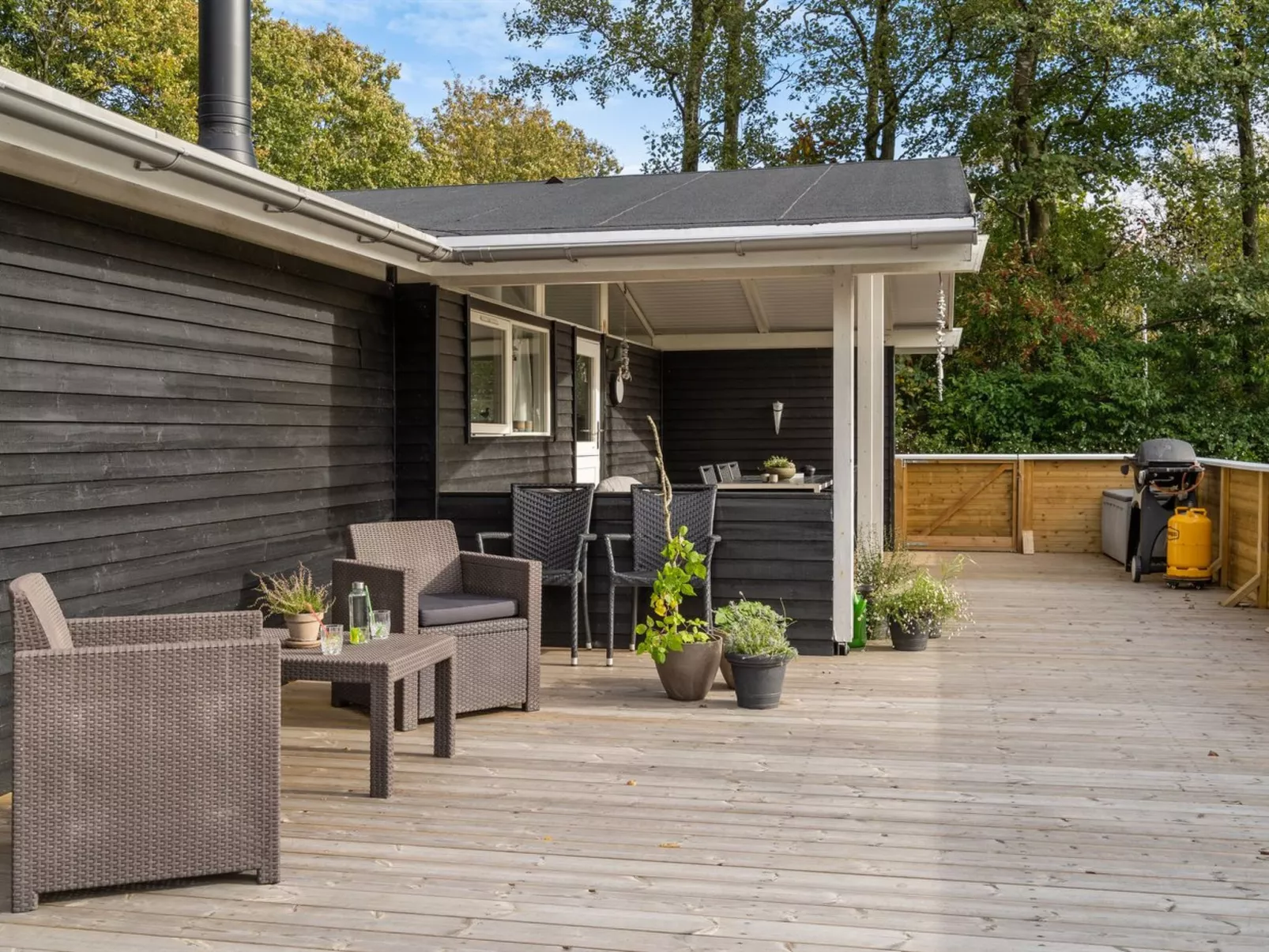 "Emmanuela" - 700m to the fjord-Buiten