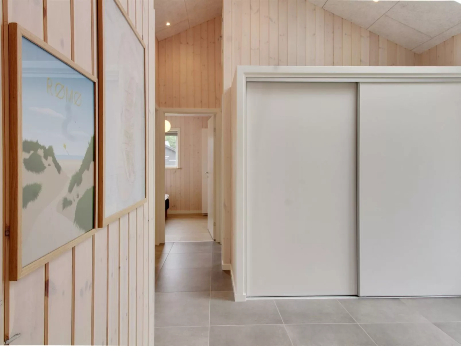 "Anuk" - 2.3km from the sea-Binnen