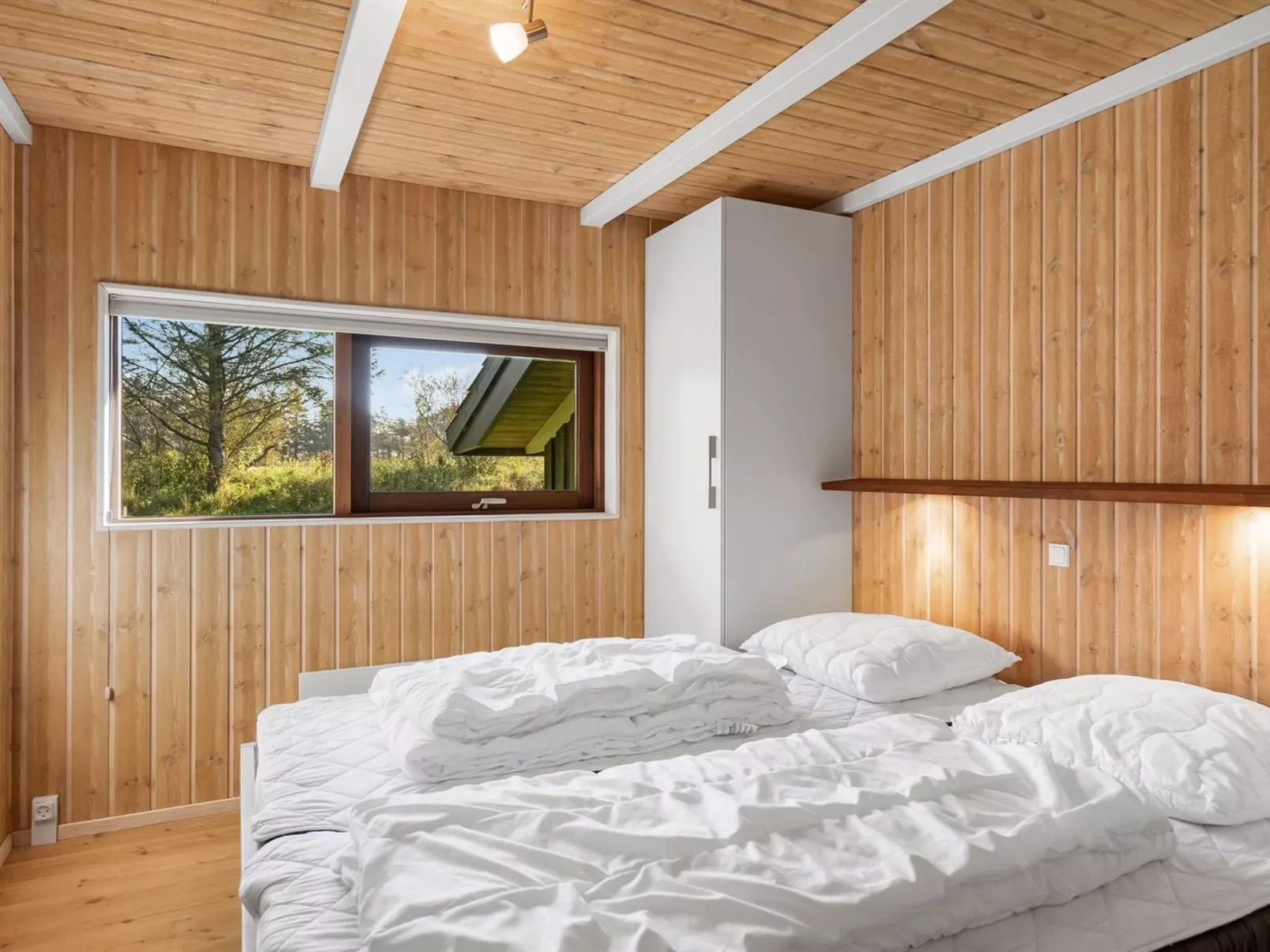 "Emeli" - 1.3km from the sea-Binnen