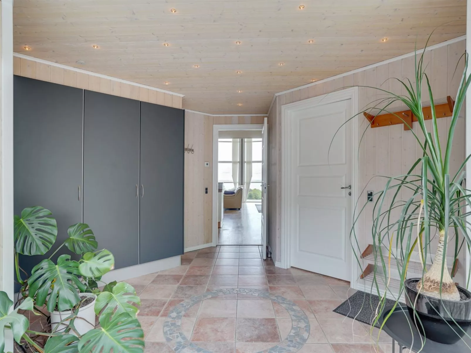 "Regnwald" - 400m to the fjord-Binnen