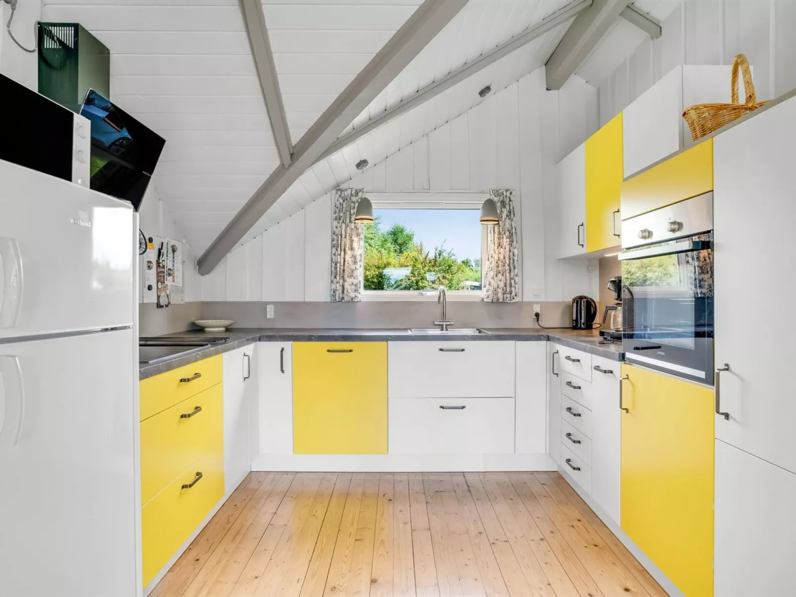 "Elijoan" - 400m from the sea-Binnen