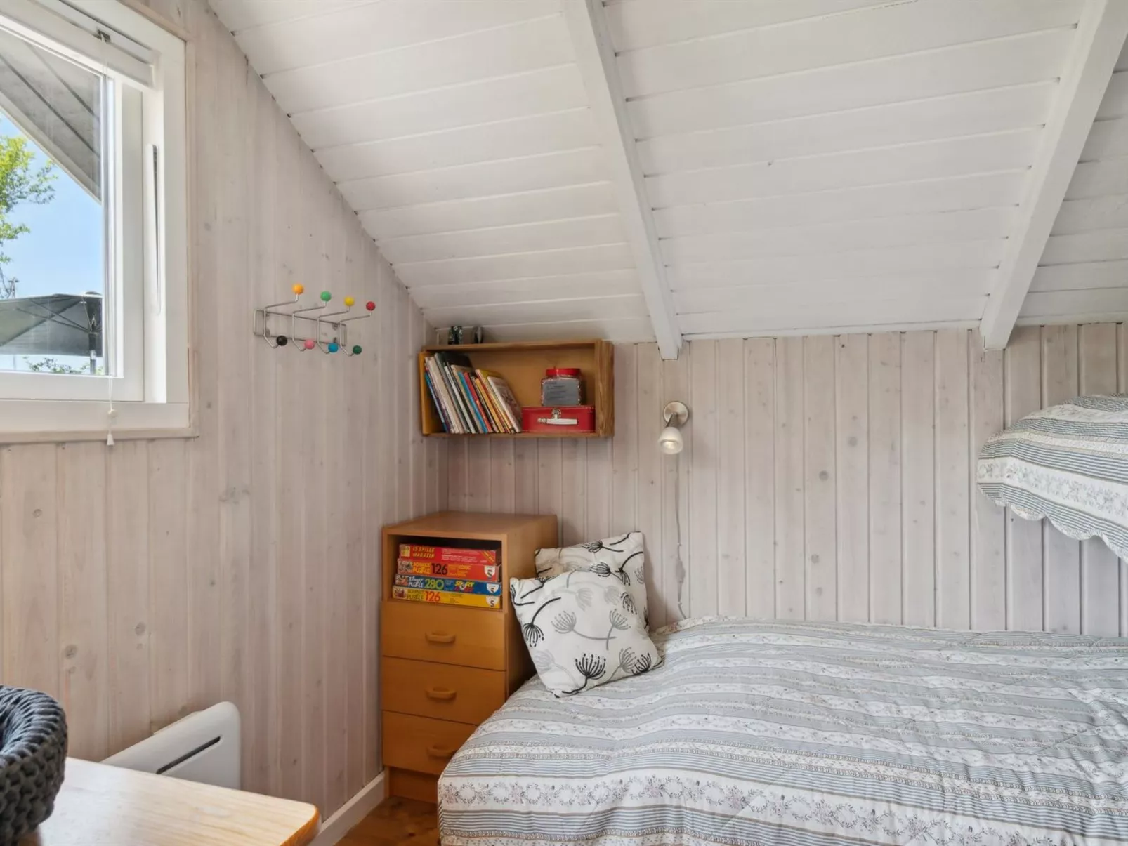 "Evamari" - 300m from the sea-Binnen