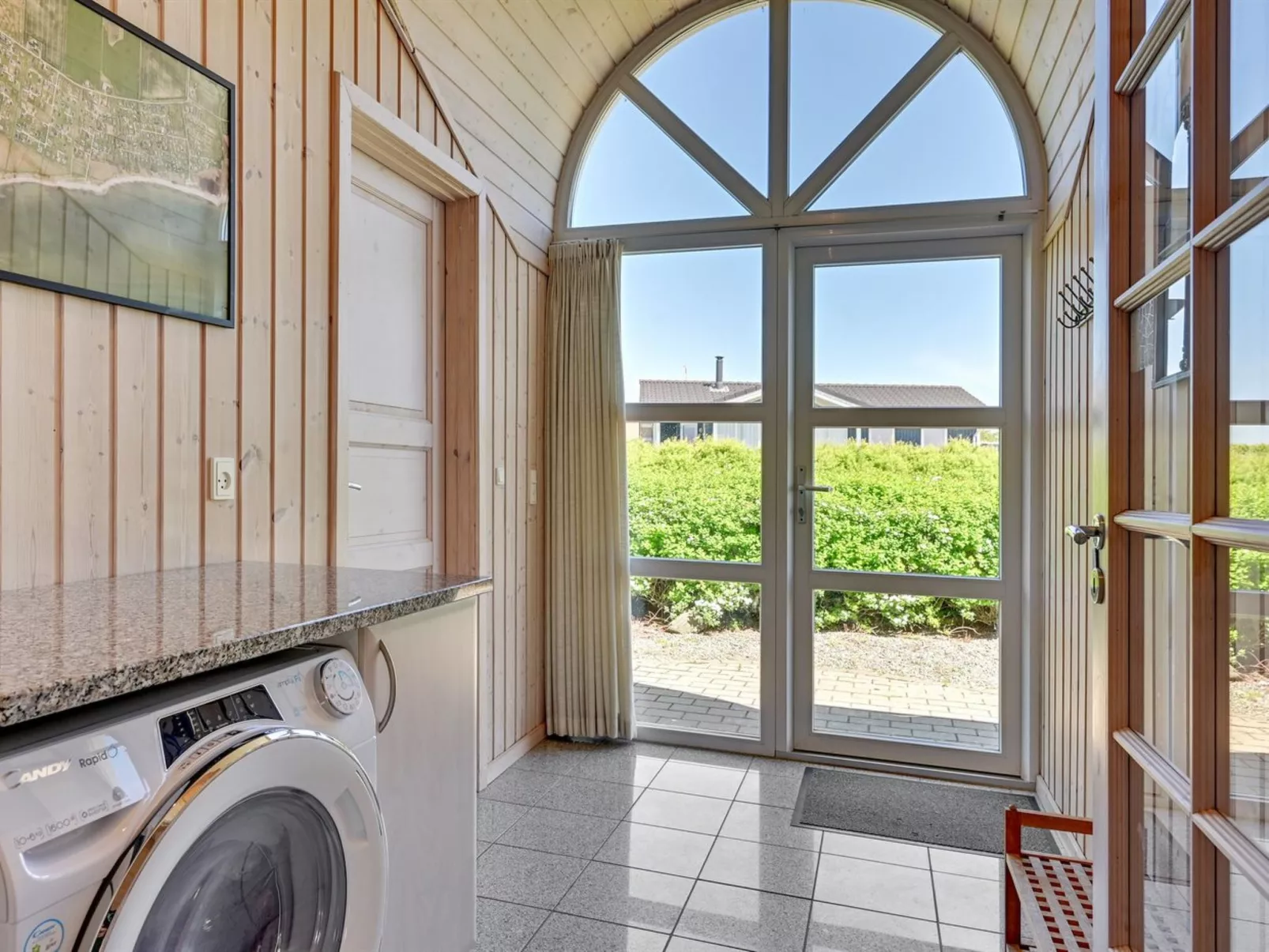 "Guthmar" - 350m to the fjord-Binnen