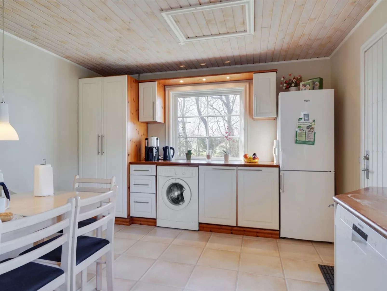 "Harrieth" - 16km from the sea-Binnen