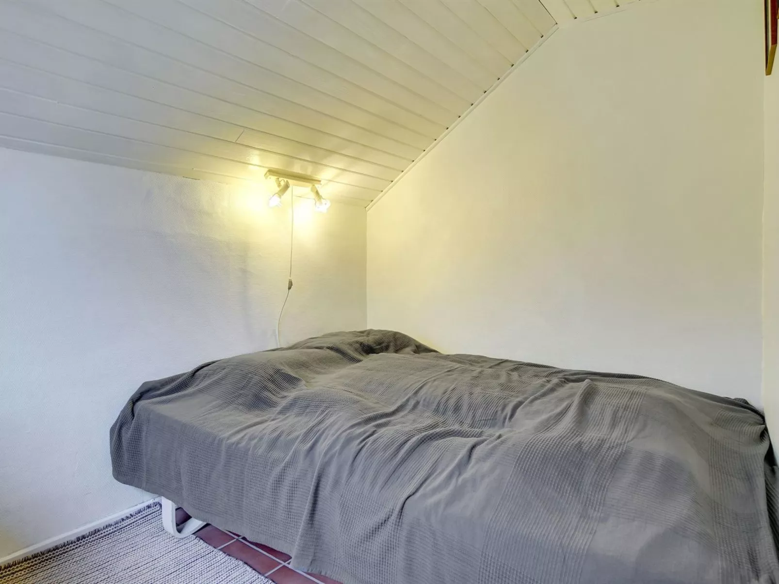 "Arnfin" - 160m from the sea-Binnen