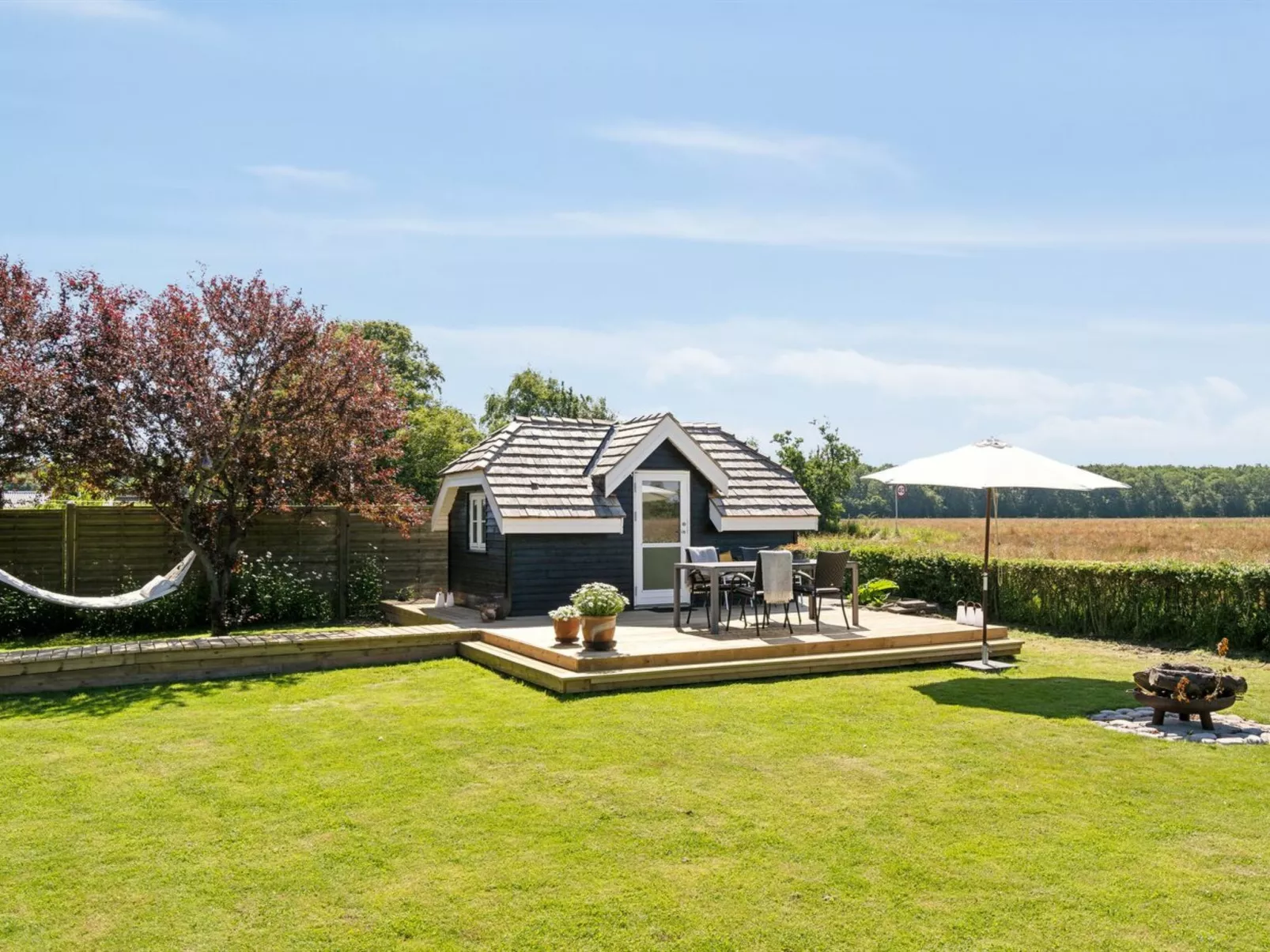 "Ainikki" - 200m from the sea-Binnen