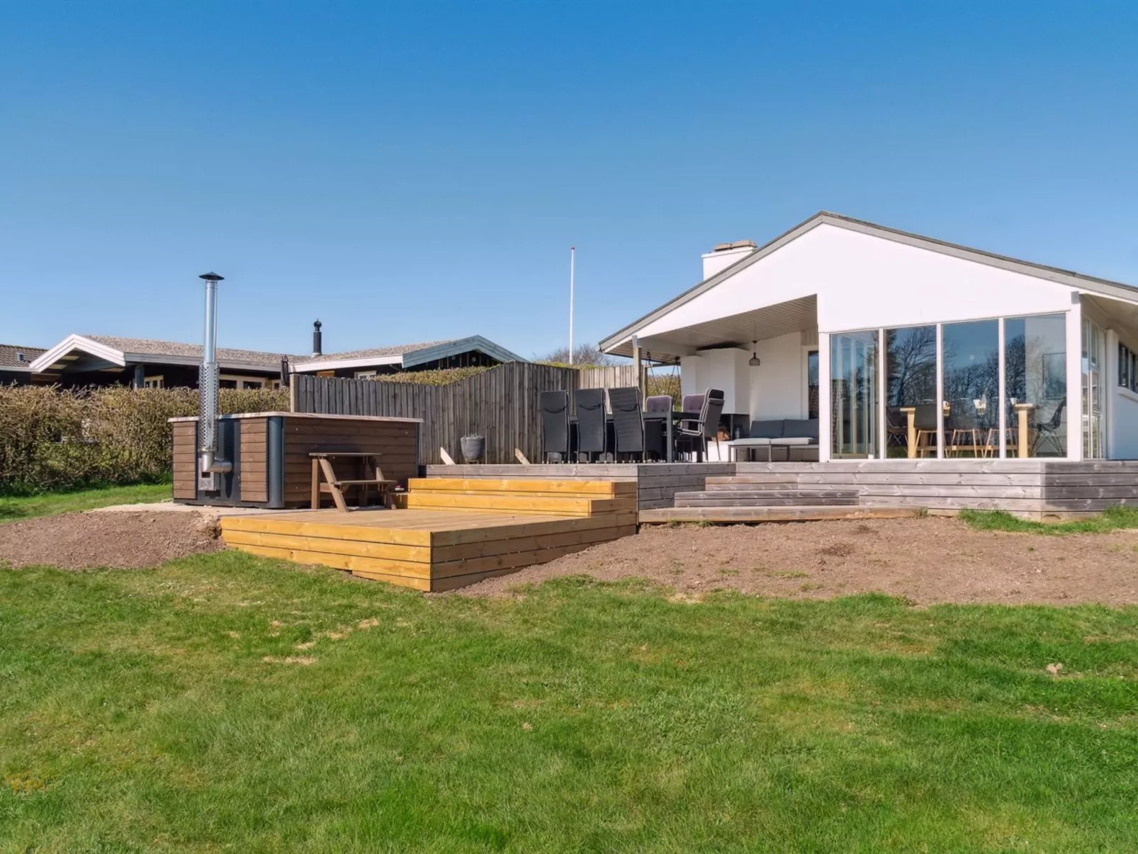 "Peetu" - 200m to the fjord-Buiten