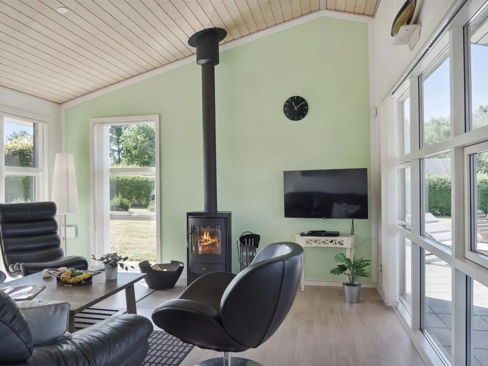 "Bertram" - 1.9km from the sea-Binnen