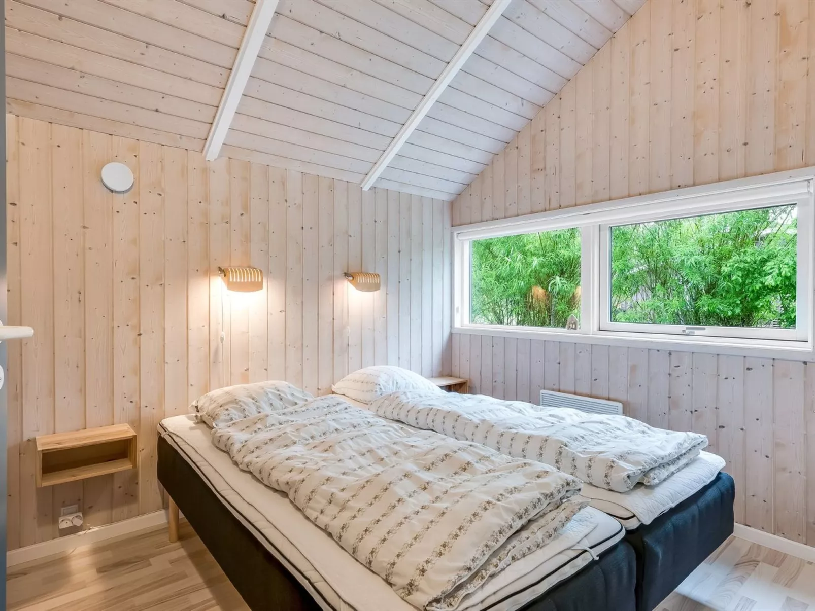 "Germaine" - 1.2km from the sea-Binnen