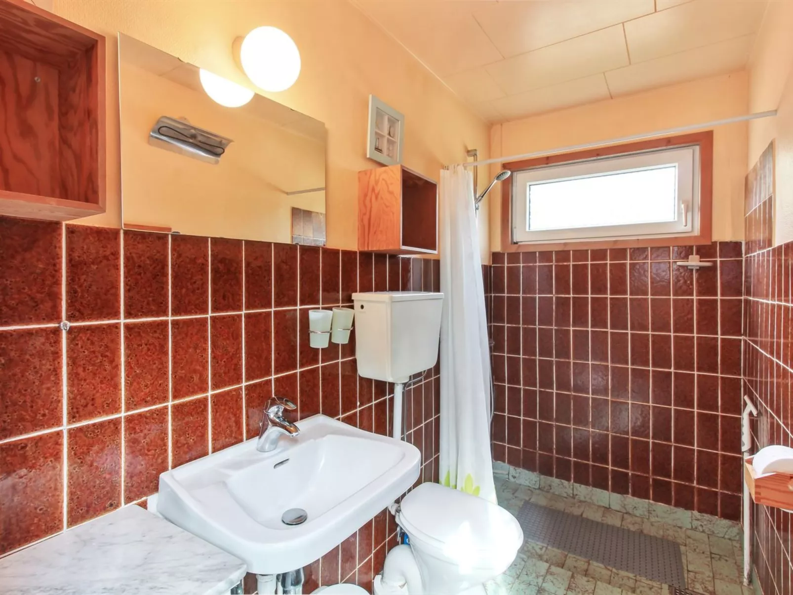 "Redward" - 1km from the sea-Binnen