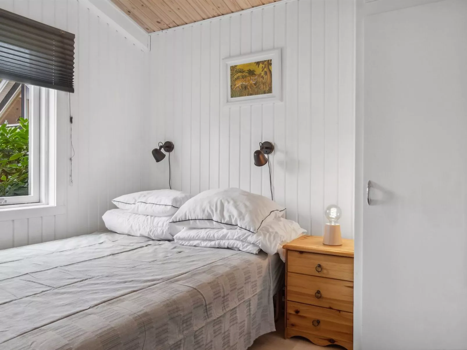 "Margit" - 10m from the sea-Binnen