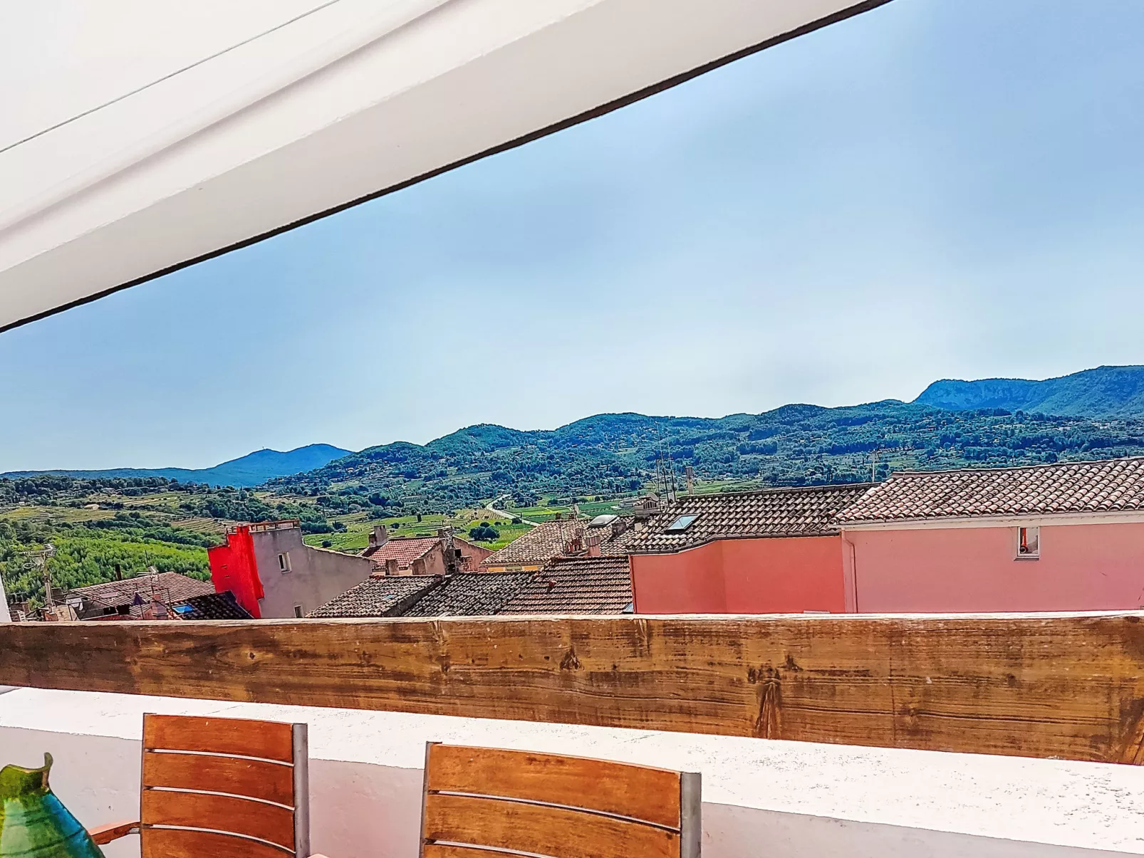 La Cadièrienne-Buiten