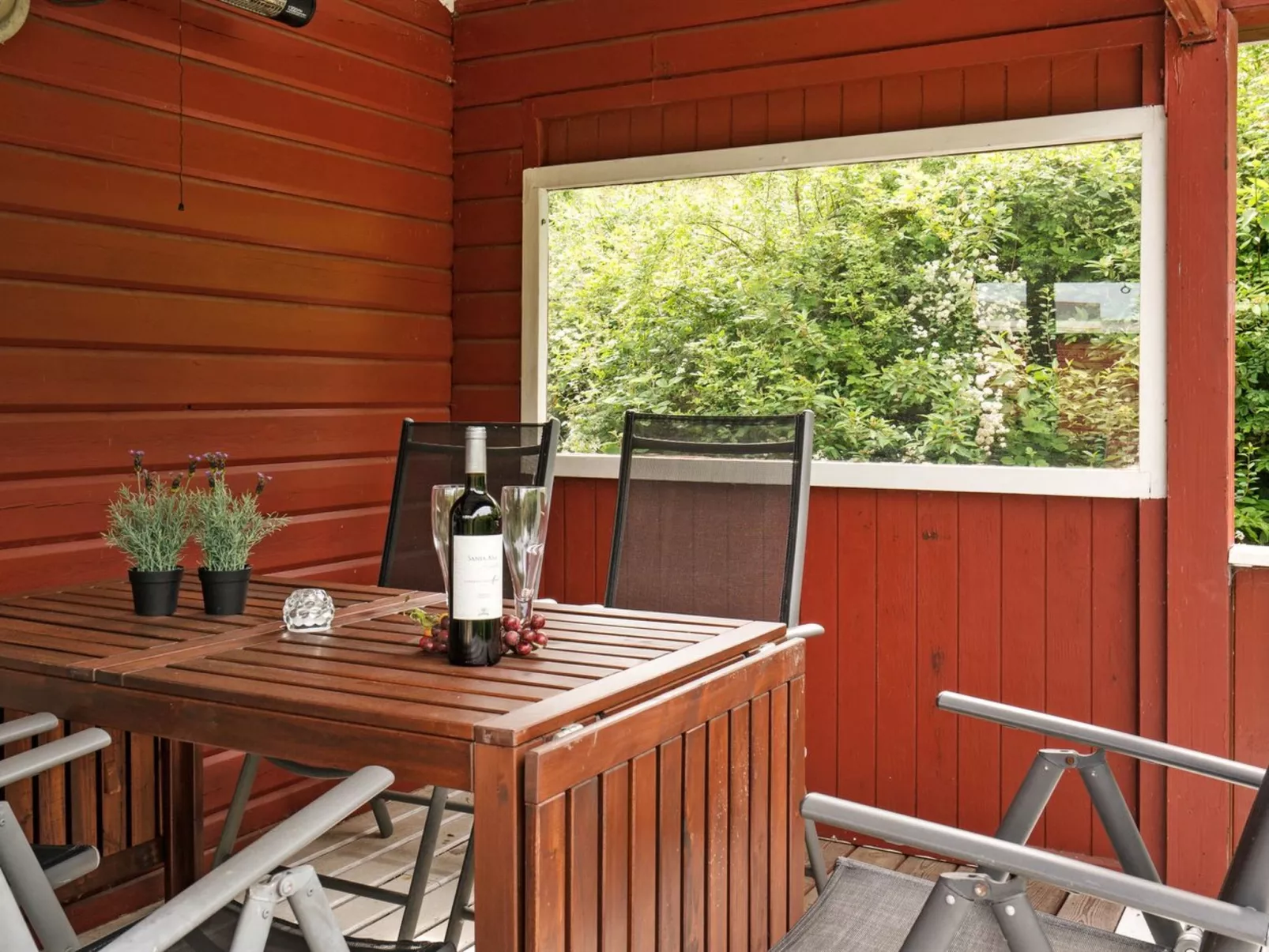 "Ernestine" - 500m to the fjord-Buiten