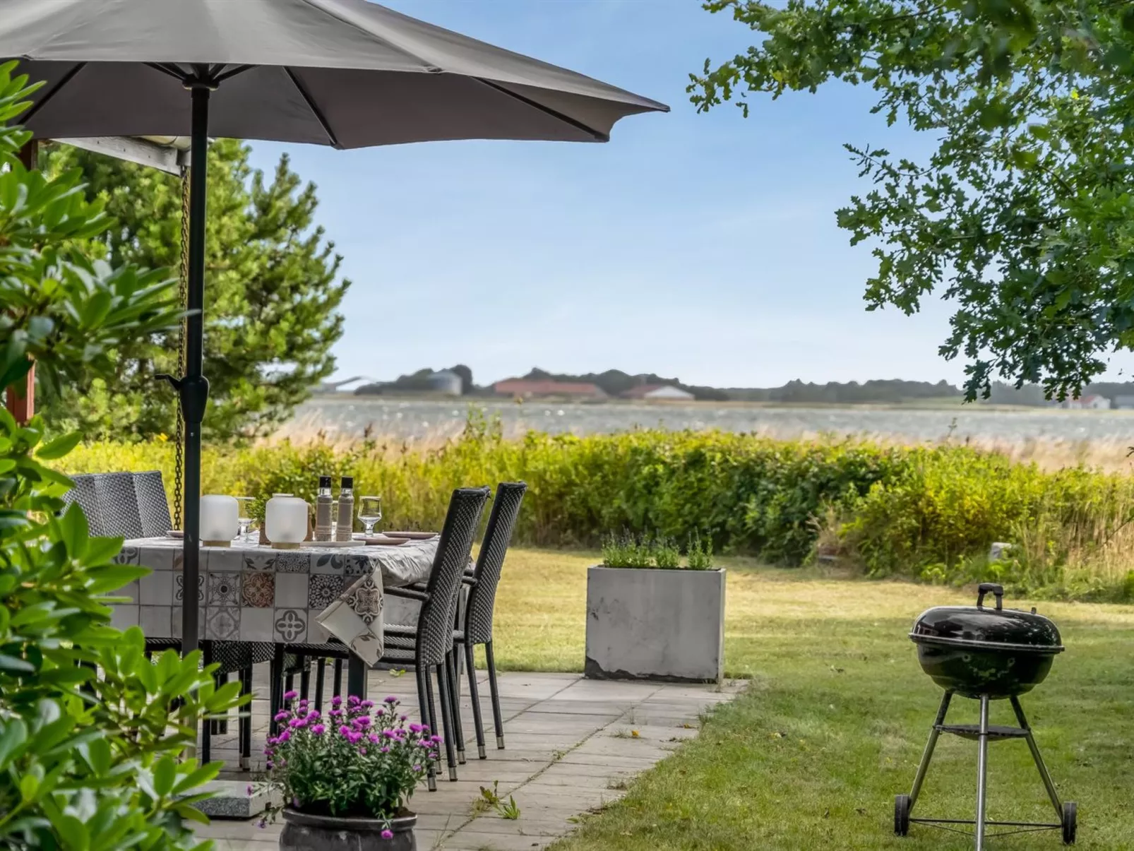 "Tayana" - 75m to the fjord-Buiten