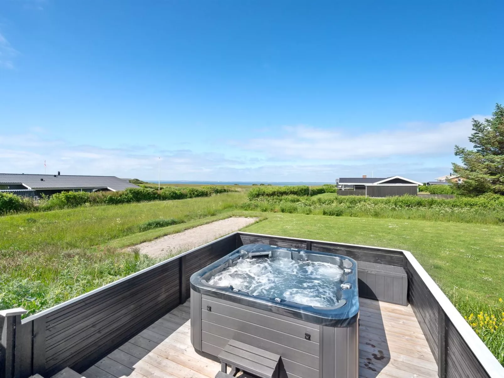 "Nahel" - 150m to the fjord-Binnen