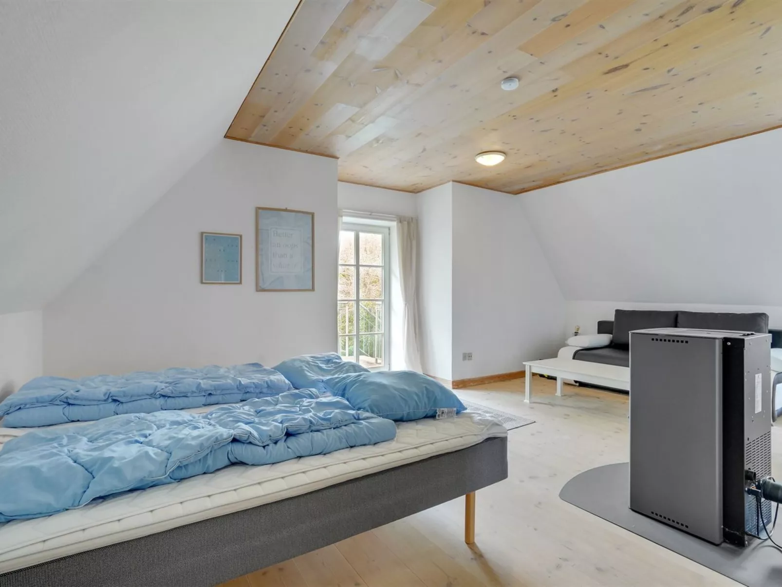 "Knut" - 10km from the sea-Binnen