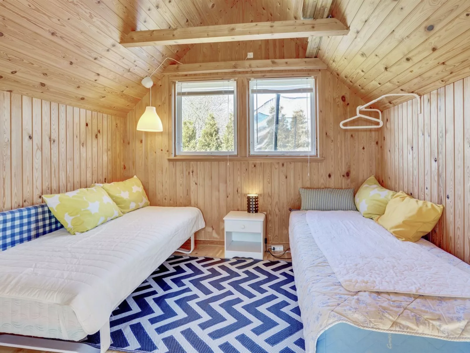 "Julla" - 1.5km from the sea-Binnen