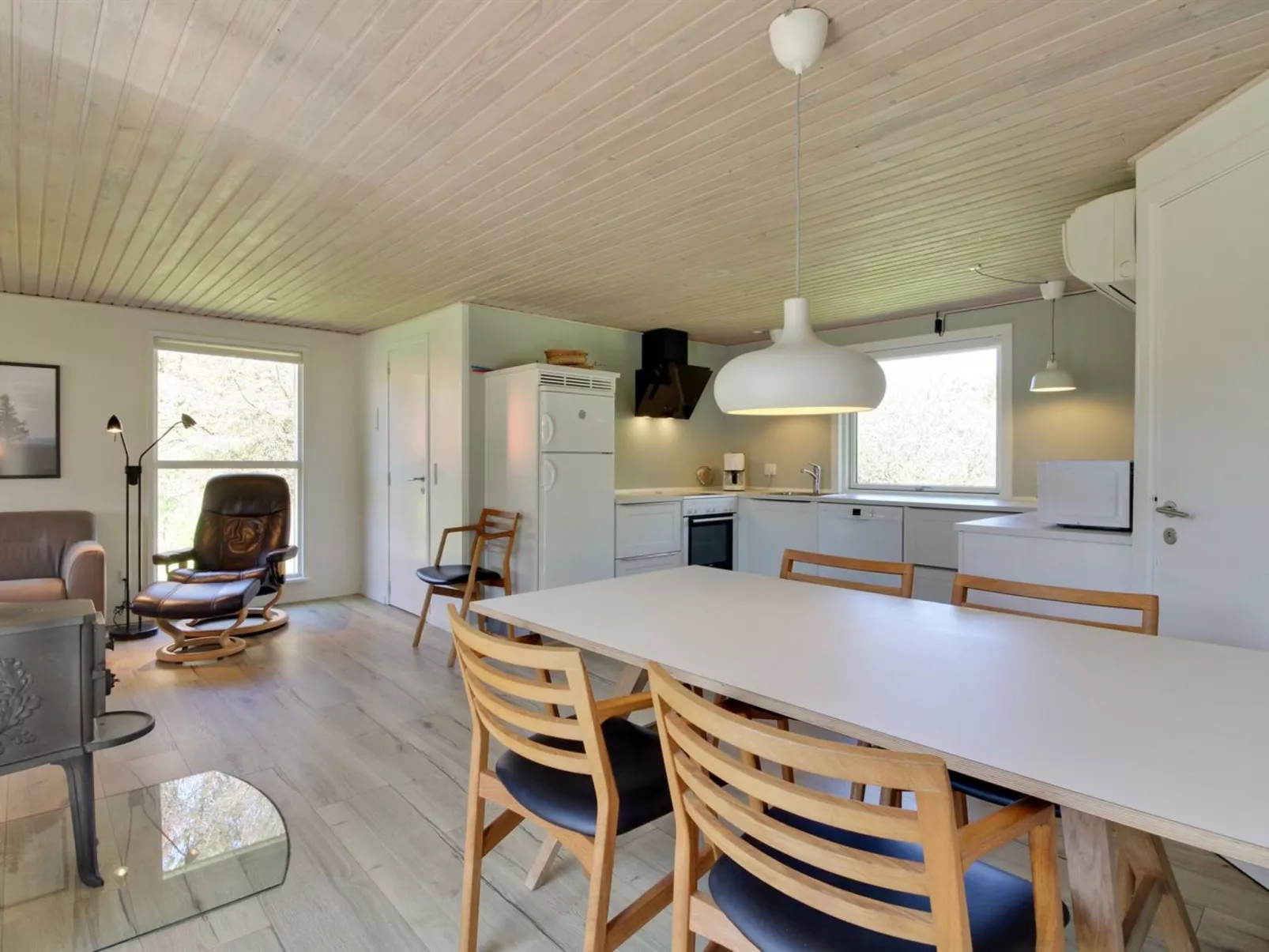 "Solborg" - 400m from the sea-Binnen