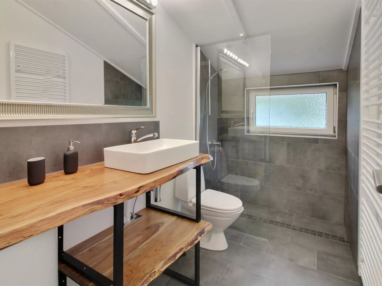 "Cajsa" - 1.5km from the sea-Binnen