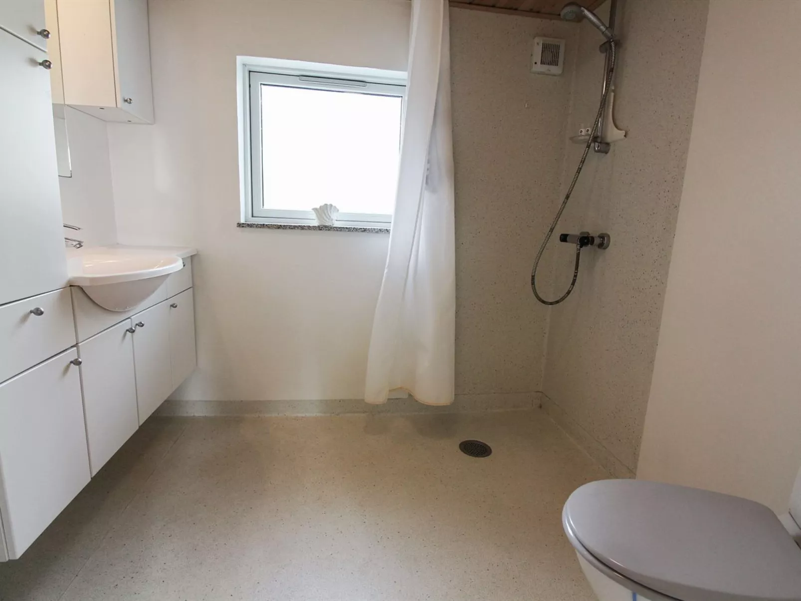 "Isalie" - 200m from the sea-Binnen