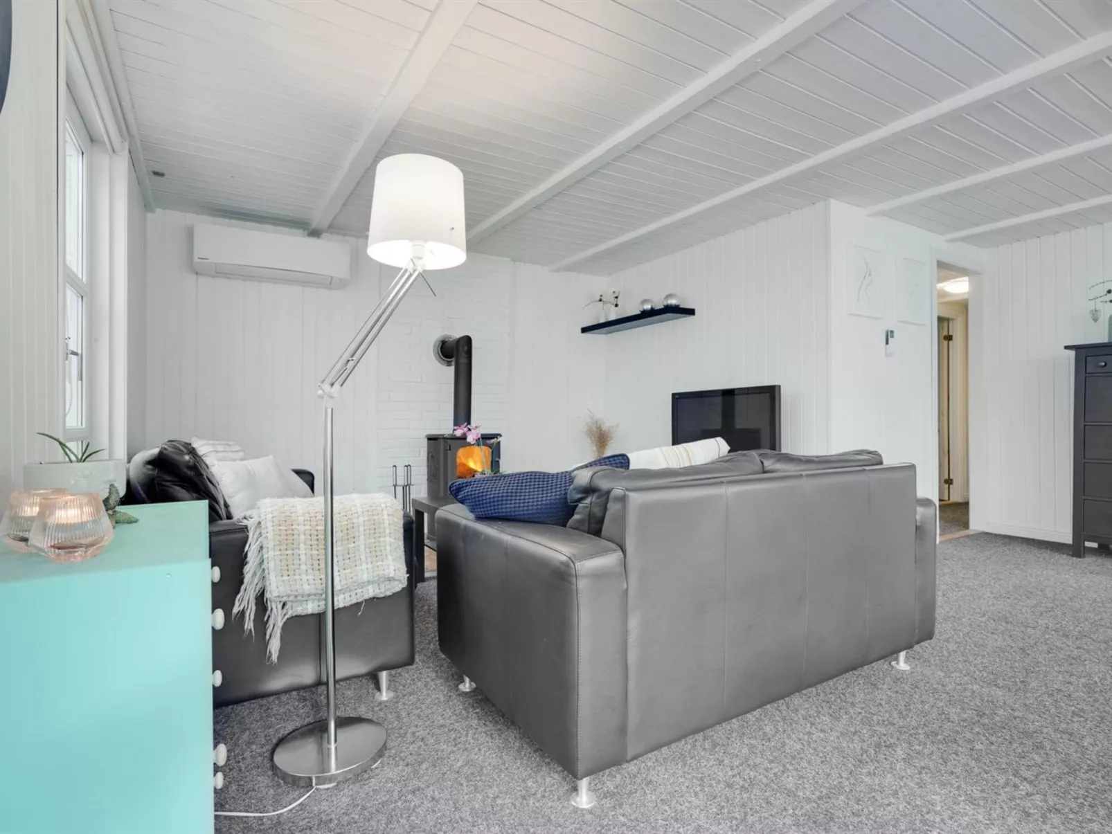 "Gunward" - 1.5km from the sea-Binnen