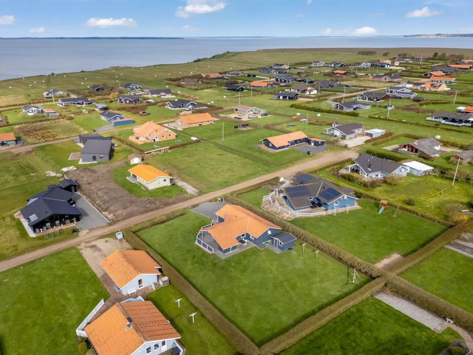 "Loviisa" - 300m to the fjord-Buiten