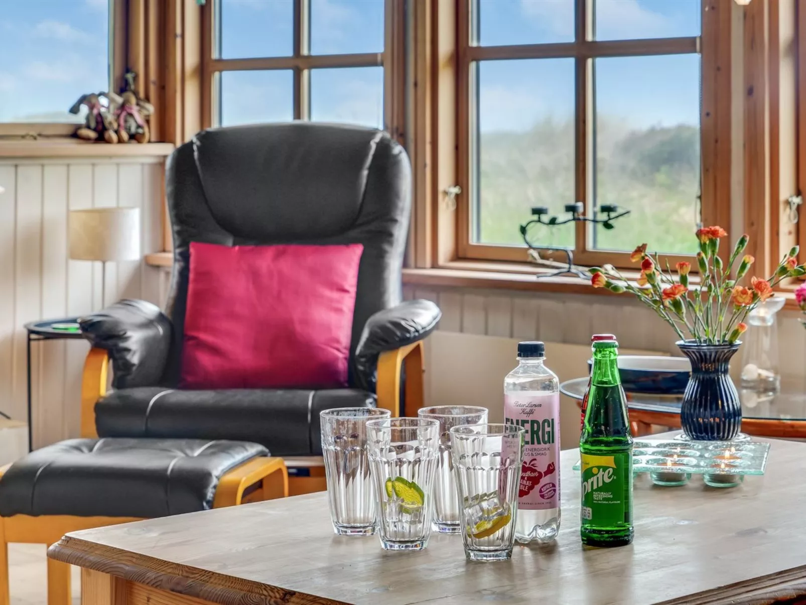 "Marite" - 200m from the sea-Binnen