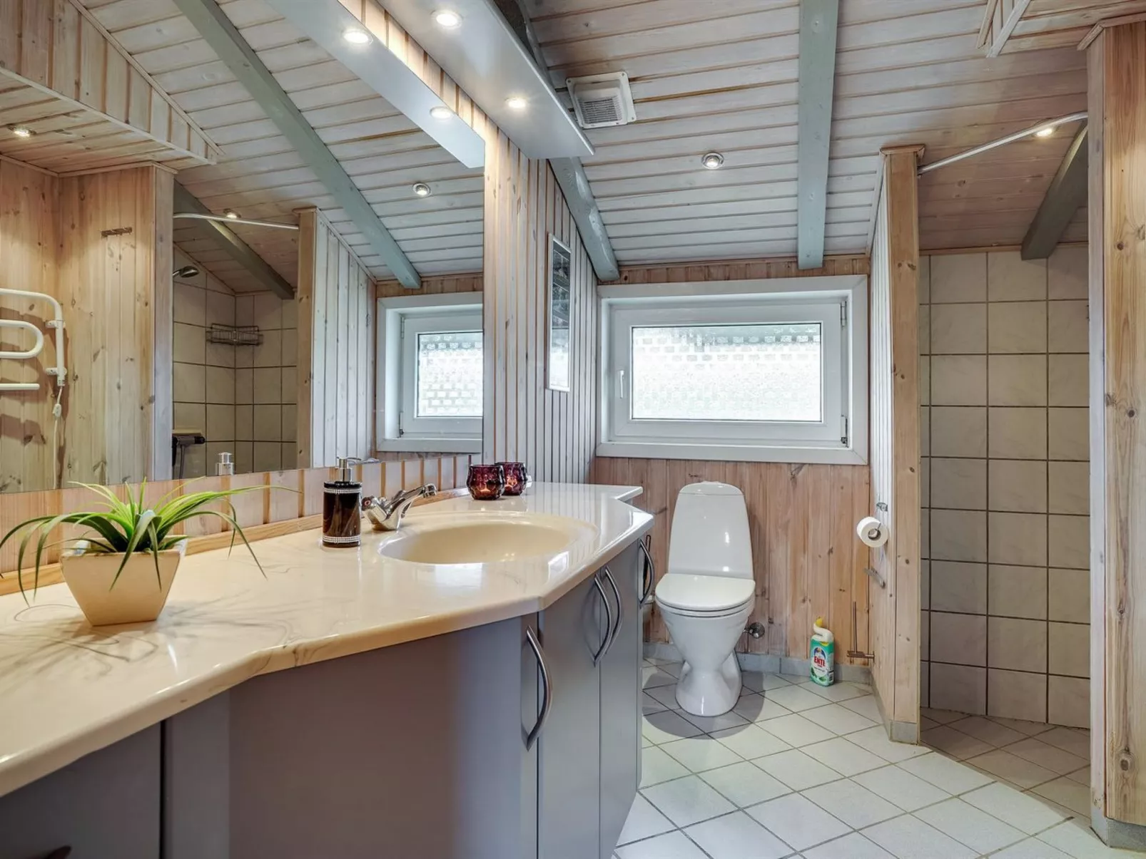 "Tennie" - 300m from the sea-Binnen