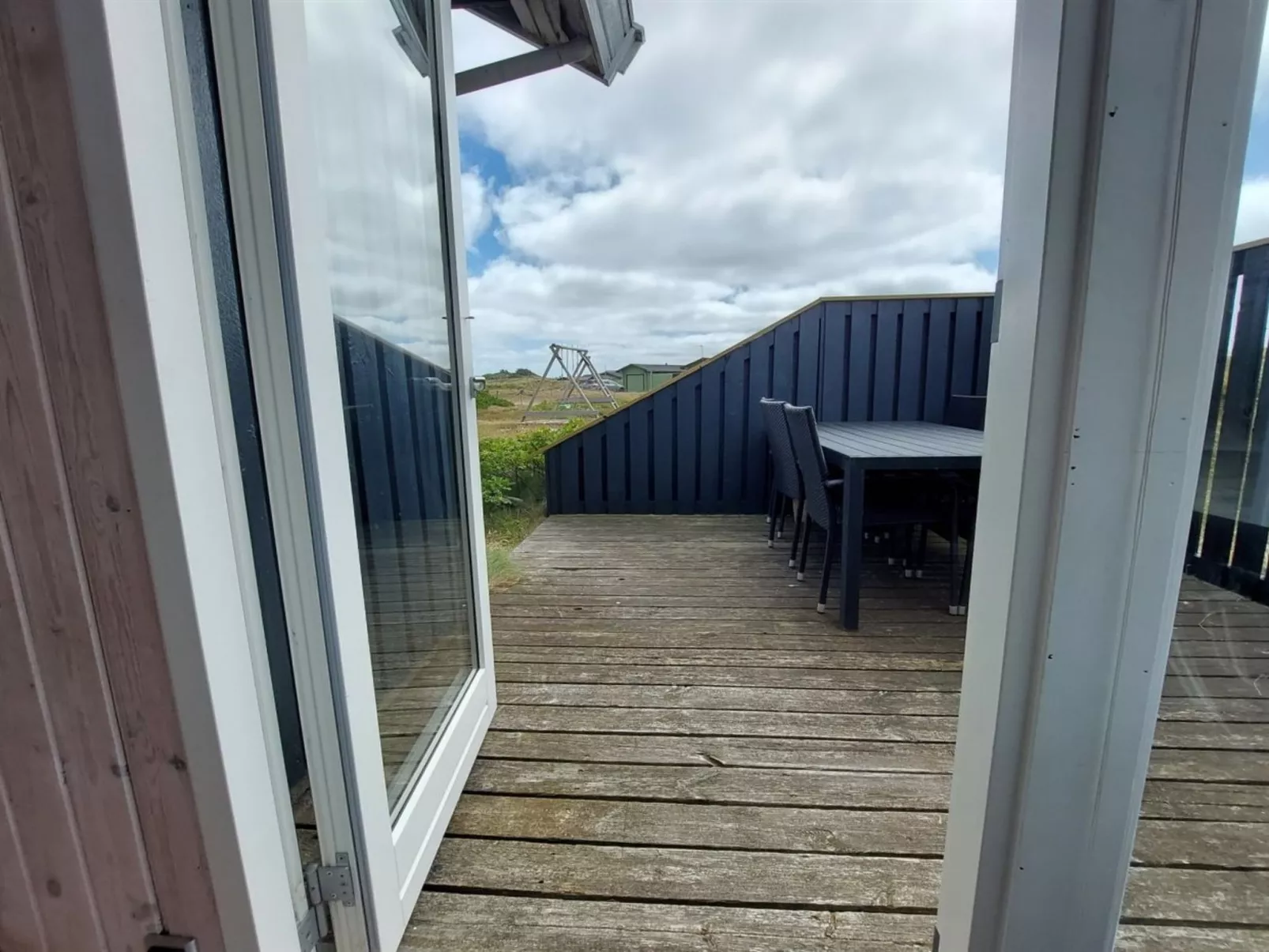 "Anthonette" -  from the sea-Buiten