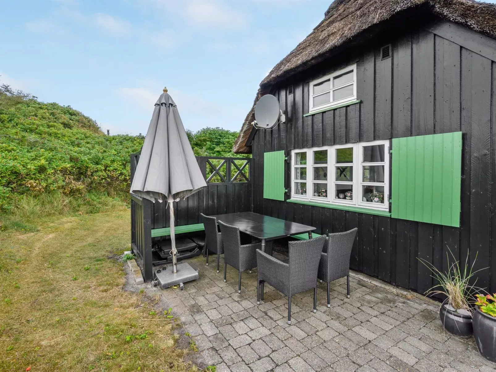 "Annika" -  from the sea-Buiten