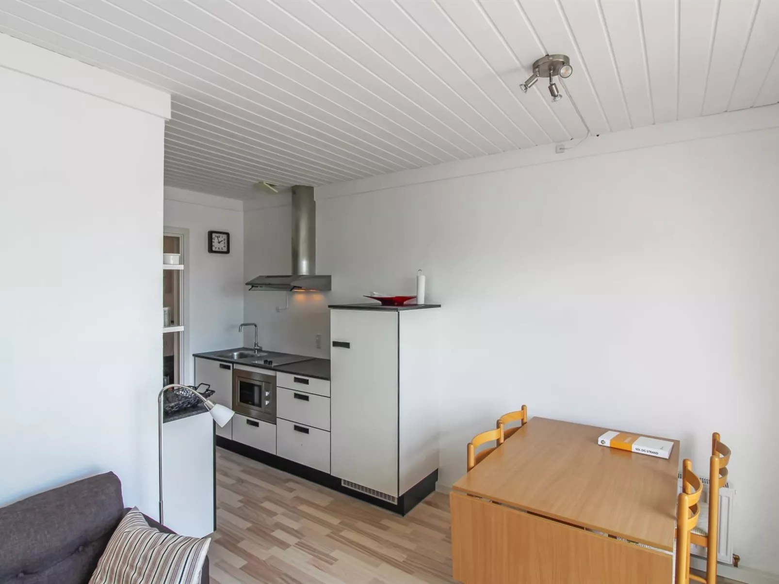 "Valio" - 6km from the sea-Binnen