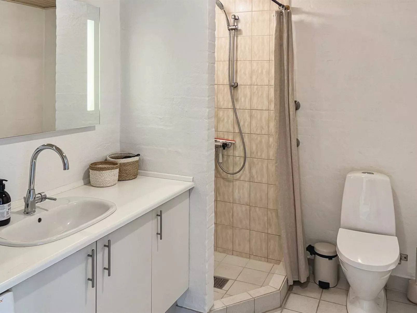 "Ila" - 500m from the sea-Binnen