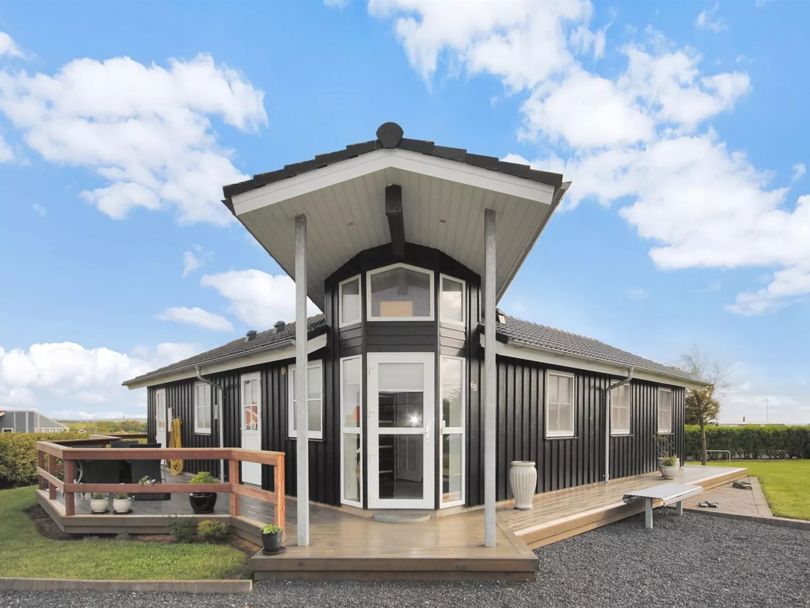 "Eberta" - 200m to the fjord-Buiten